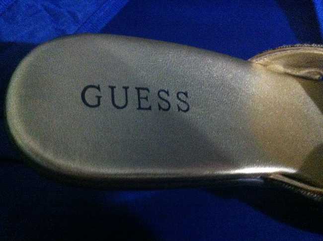 Chaussure USA Guess pour femme tel 49263220