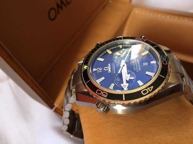 Montre OMEGA : collection Seamaster planet ocean 