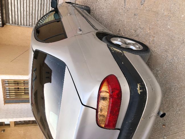 Avensis 2.0