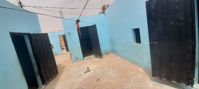 منزل في دار النعيم بالقرب من مستودع الصحراوي