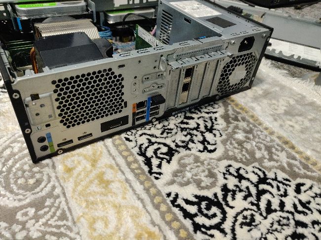 HP Z2 G4 SFF Workstation/Server