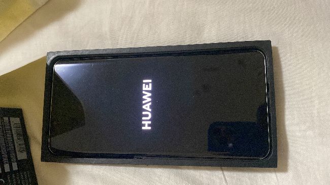 Huawei mate 50 pro presque neuf 
