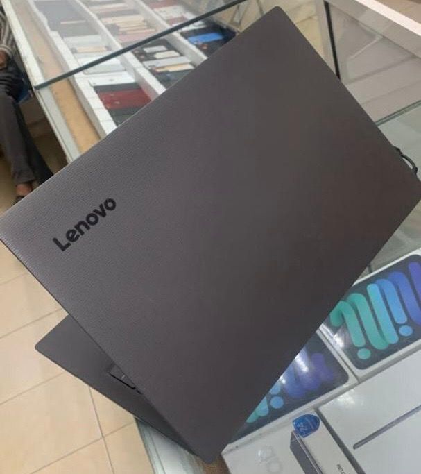 Pc Lenovo i5 ,8gb ram,1000gb disk neuf ,bonne occasion
