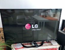 Écran plat LG 47 pouce smart TV full HD